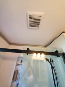Trim finished with enamel, walls and ceiling with Super Paint.